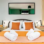 New Comfy 2bed-2bath-flat-parking-by Fabaccommodation * Bristol