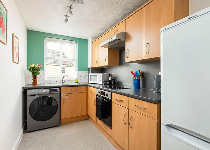 Apartment New Comfy 2bed-2bath-flat-parking-by Fabaccommodation